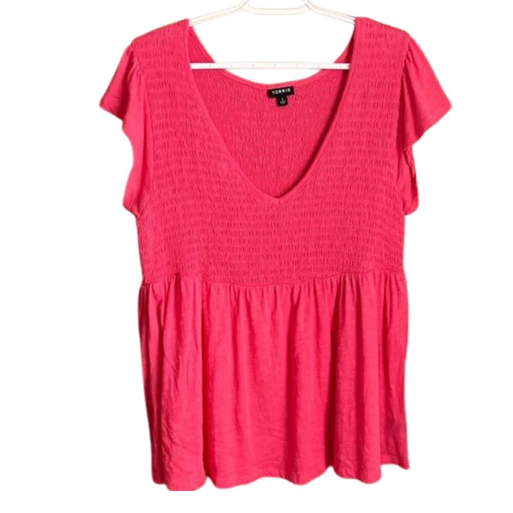 Torrid size 1 Equivalent to 1X  Short Sleeve V-Neck Pink Top